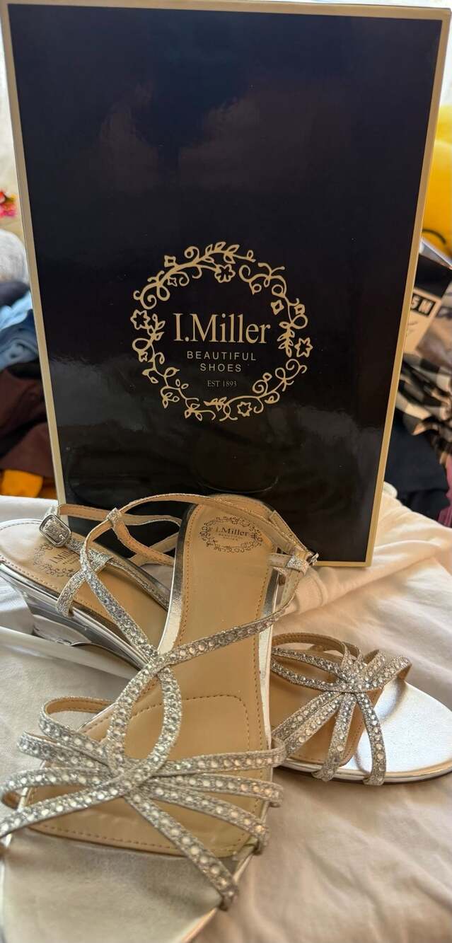 I. Miller Rhinestone Strappy Silver Wedge Sandals Size 8 M